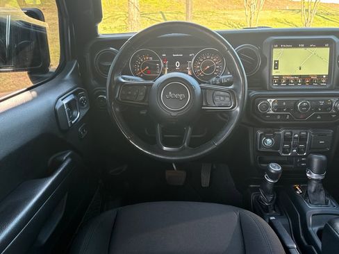 Used 2022 Jeep Wrangler Unlimited Sport image 14