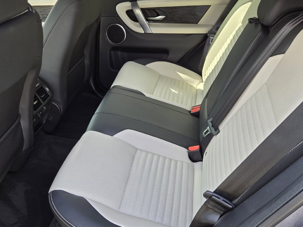 Used 2023 Land Rover Discovery Sport S R-Dynamic AWD/4WD image 11