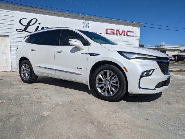 Used 2023 Buick Enclave Avenir w/ Avenir Technology Package AWD/4WD image 1