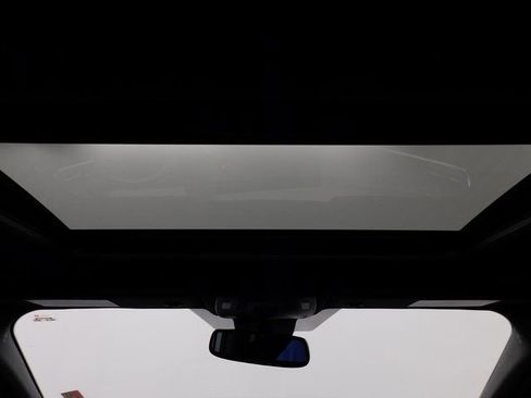 Used 2025 Toyota Sienna XSE image 36