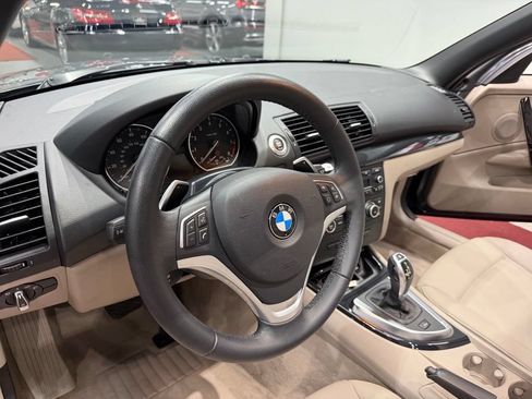 Used 2013 BMW 135i Convertible RWD image 21