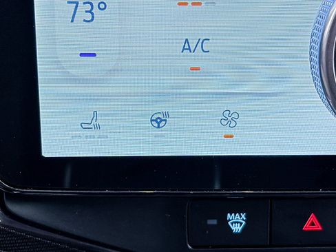 Used 2023 Ford F150 Lightning Platinum image 24