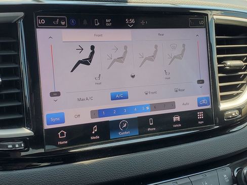 Used 2023 Chrysler Pacifica Touring-L FWD image 19