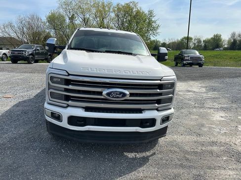 Used 2025 Ford F250 Platinum w/ Platinum Plus Package image 17