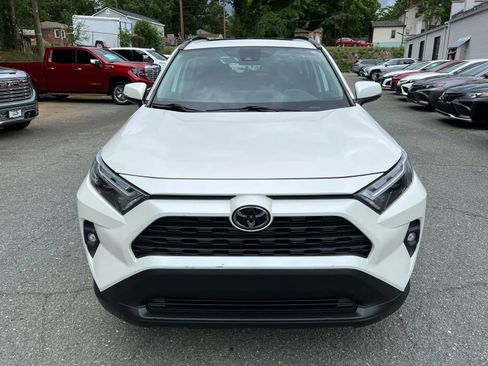 Used 2022 Toyota RAV4 XLE Premium FWD image 2