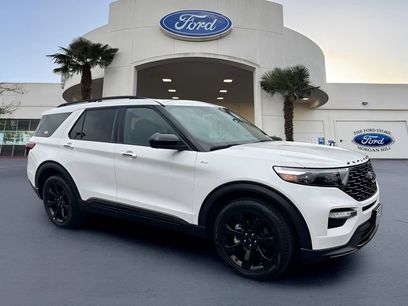 Certified 2023 Ford Explorer ST-Line w/ Class IV Trailer Tow Package