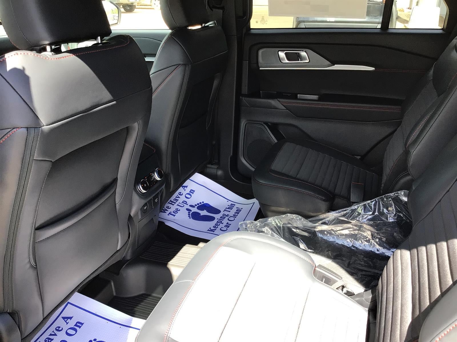 New 2027 Ford Explorer ST-Line w/ Premium Package AWD/4WD image 17