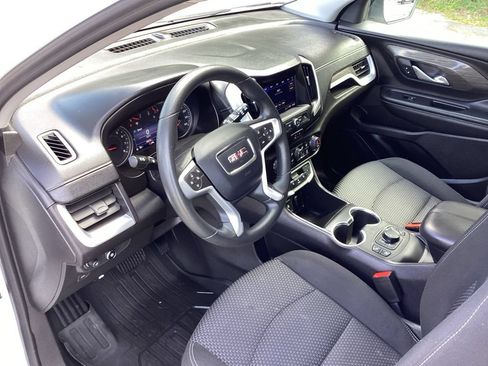 Used 2024 GMC Terrain SLE w/ Driver Convenience Package FWD image 30