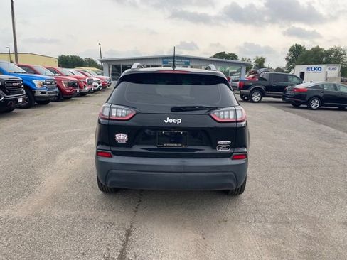 Used 2019 Jeep Cherokee Latitude FWD image 5