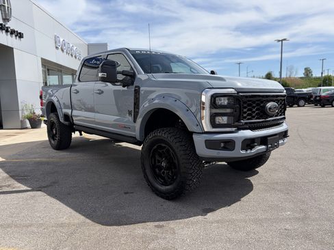 New 2026 Ford F250 Lariat w/ Black Appearance Package AWD/4WD image 4