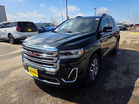 Used 2023 GMC Acadia SLT w/ Technology Package image 2