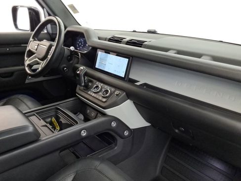 Used 2020 Land Rover Defender 110 HSE AWD/4WD image 21