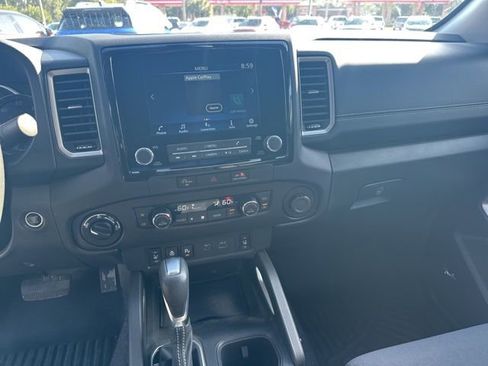 Used 2024 Nissan Frontier SV w/ SV Convenience Package AWD/4WD image 13
