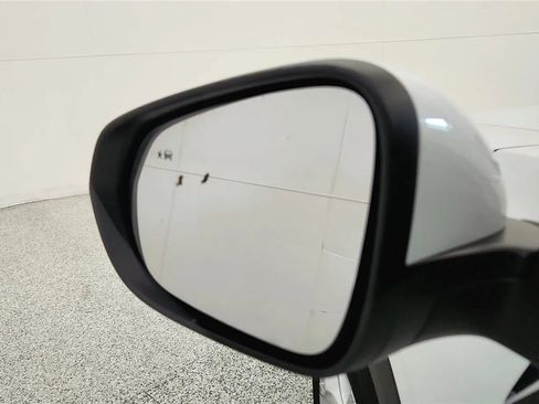 Used 2024 Chevrolet Trax LS w/ LS Convenience Package FWD image 24
