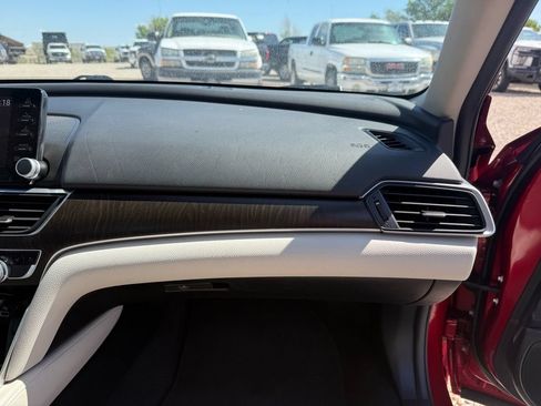 Used 2021 Honda Accord Touring image 19