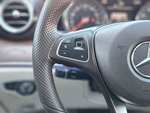 Used 2017 Mercedes-Benz E 300 4MATIC image 28