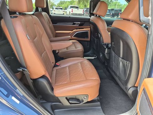 Used 2025 Kia Telluride SX Prestige X-Pro AWD/4WD image 22