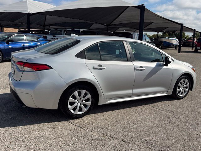Used 2026 Toyota Corolla LE FWD image 6