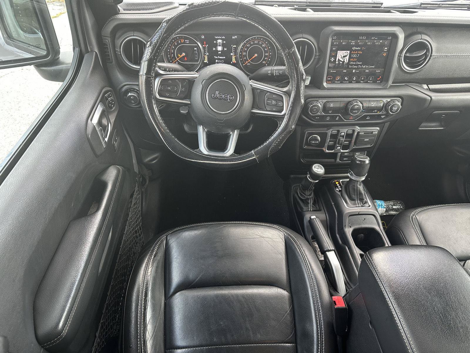 Used 2020 Jeep Gladiator Overland AWD/4WD image 12