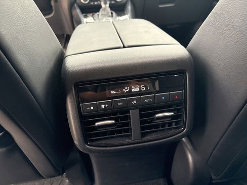 Used 2018 MAZDA CX-9 Touring w/ Touring Premium Package AWD/4WD image 21