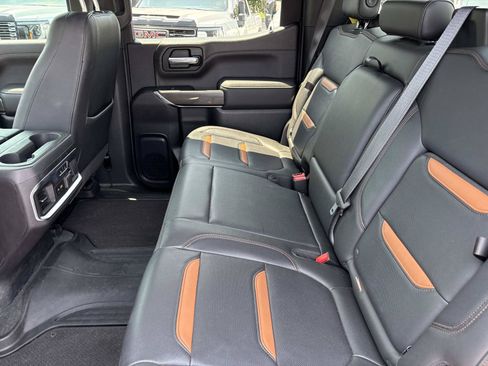 Used 2021 GMC Sierra 1500 AT4 w/ AT4 Premium Package AWD/4WD image 33