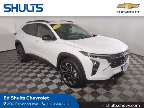 Used 2024 Chevrolet Trax RS w/ Sunroof Package image 1