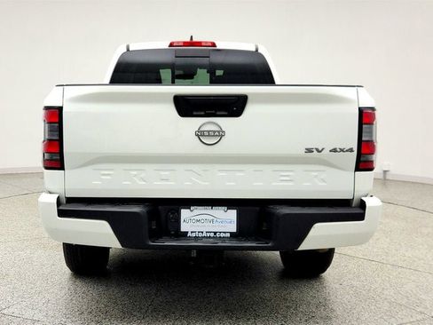 Used 2023 Nissan Frontier SV AWD/4WD image 6