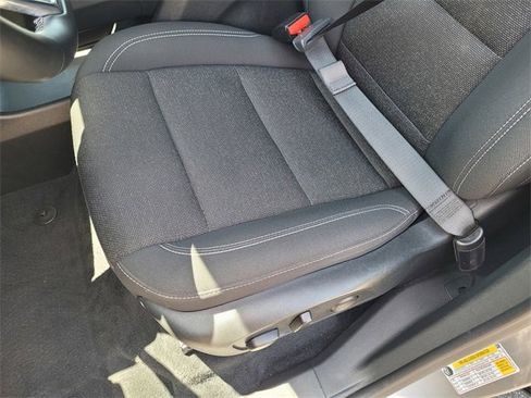 Used 2024 Chevrolet Traverse LT image 12