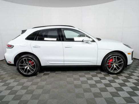New 2026 Porsche Macan S image 29