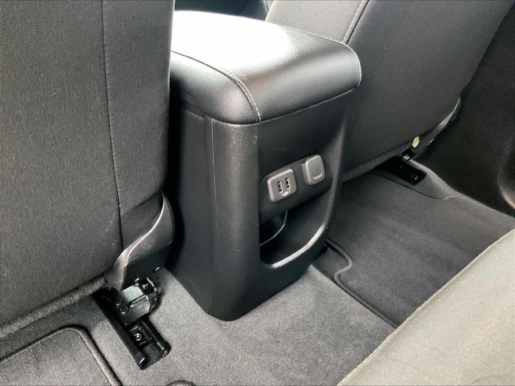 Used 2022 Chevrolet Colorado LT w/ LT Convenience Package RWD image 26