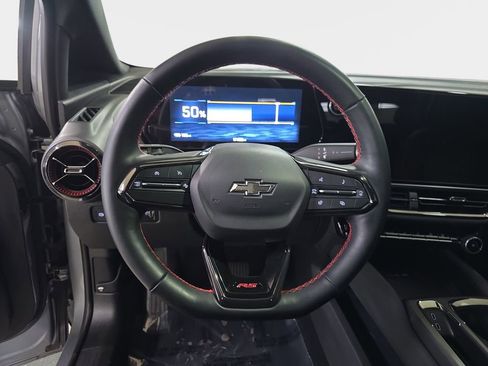 Used 2025 Chevrolet Equinox EV RS image 19