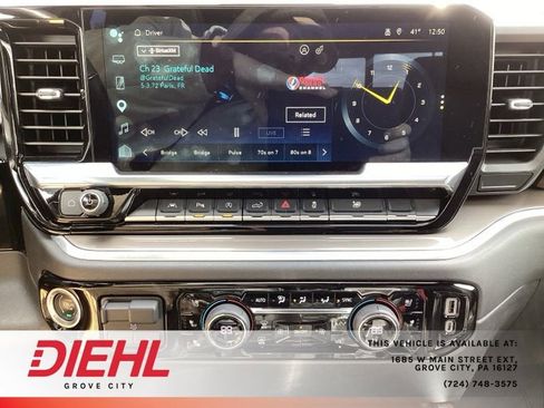 Used 2022 Chevrolet Silverado 1500 High Country w/ High Country Premium Package AWD/4WD image 27