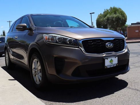 Used 2020 Kia Sorento FWD V6 image 18