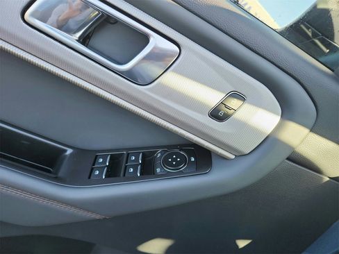 New 2026 Ford Explorer Active image 19