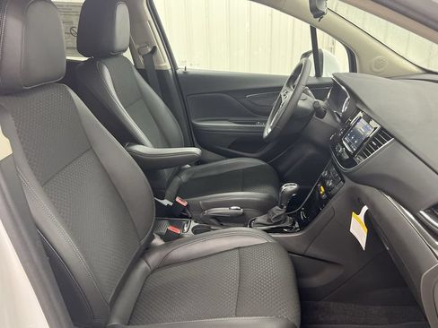 Used 2022 Buick Encore Preferred w/ Safety Package AWD/4WD image 21