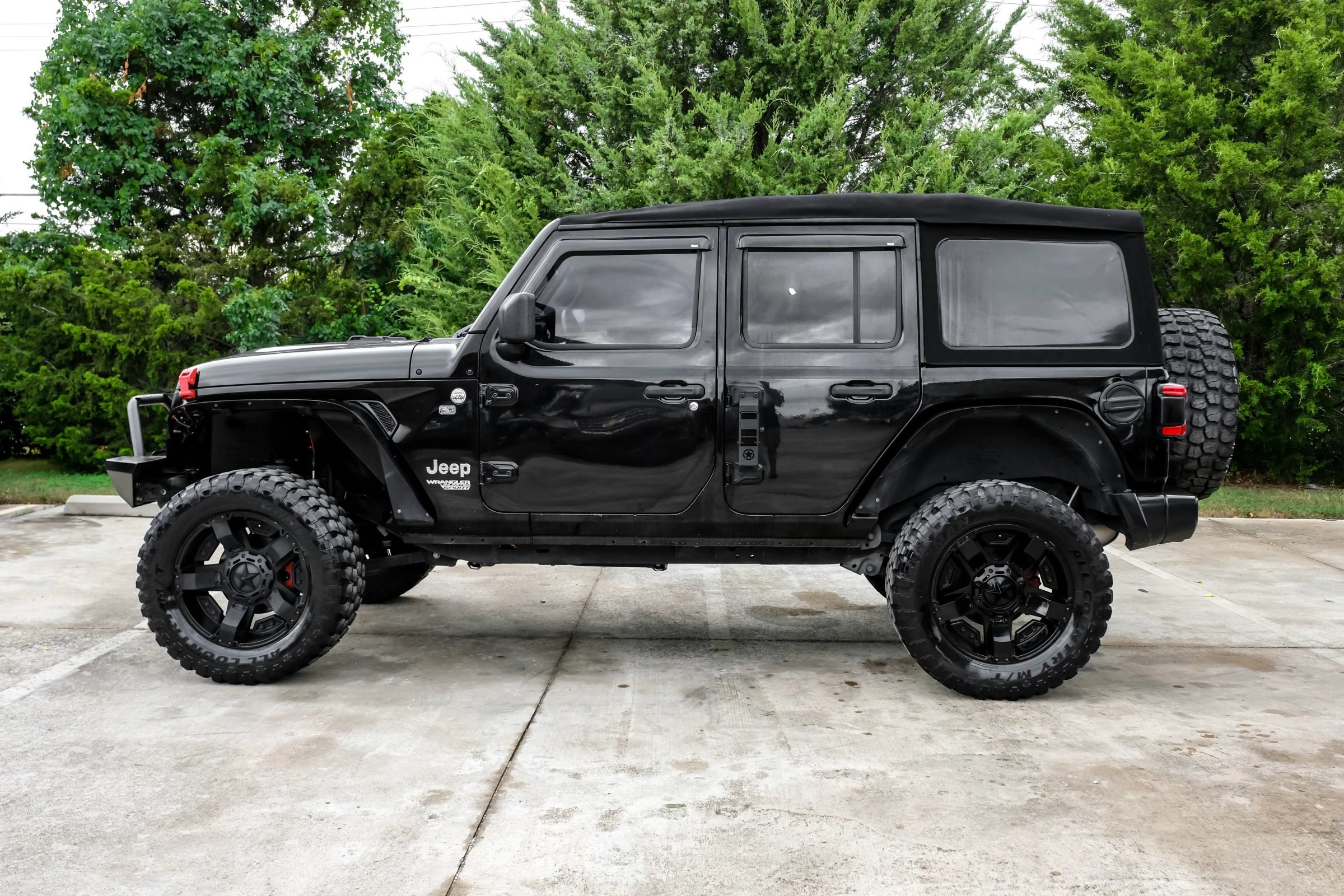 Used 2018 Jeep Wrangler Unlimited Sport S AWD/4WD image 11