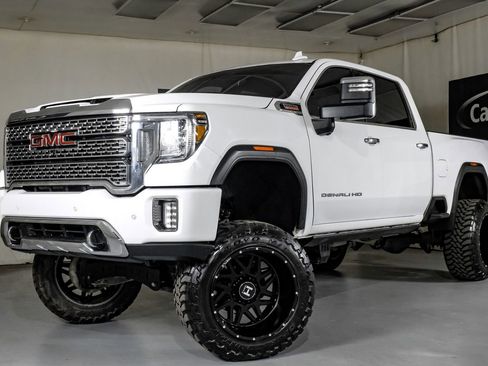 Used 2020 GMC Sierra 2500 Denali w/ Technology Package AWD/4WD image 4