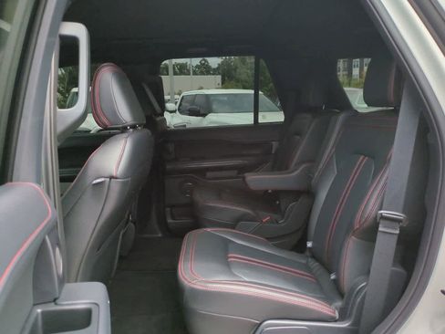 Used 2024 Ford Expedition Limited RWD image 14