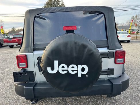 Used 2013 Jeep Wrangler Sport image 19