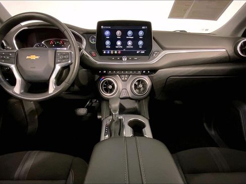 Used 2025 Chevrolet Blazer LT AWD/4WD image 15