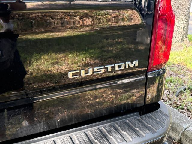 Used 2019 Chevrolet Silverado 1500 Custom Trail Boss w/ Custom Convenience Package AWD/4WD image 9