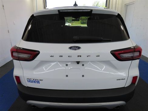 Used 2024 Ford Escape Active w/ Tech Pack #1 AWD/4WD image 11