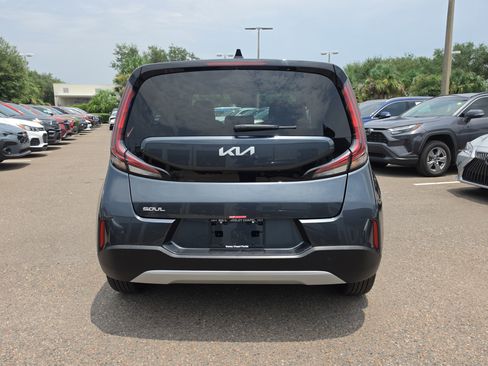 Certified 2025 Kia Soul LX FWD image 7