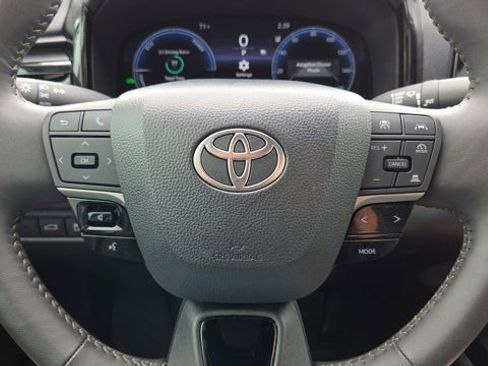 Certified 2025 Toyota Camry XLE FWD image 32