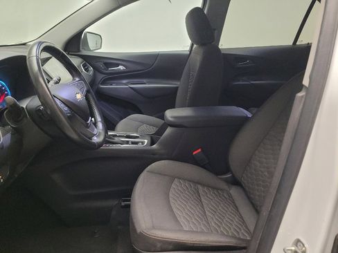 Used 2018 Chevrolet Equinox LT image 17