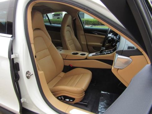 Used 2019 Porsche Panamera 4 image 20