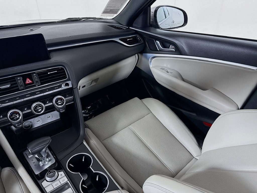 Used 2023 Genesis G70 2.0T AWD/4WD image 26