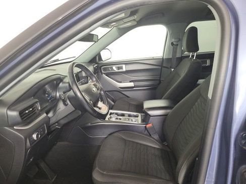 Used 2021 Ford Explorer XLT image 10