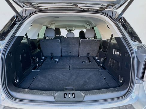 Used 2025 Ford Explorer Active RWD image 17