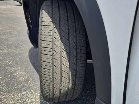 Certified 2025 Honda Pilot Black Edition image 32